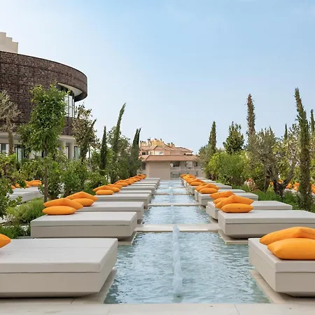 Leiro Residences - Preferred & فندق