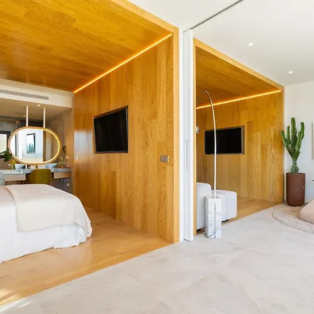 Hotel Leiro Residences 5*