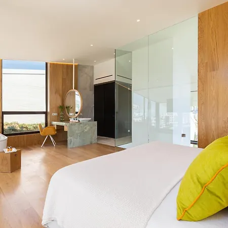 Leiro Residences 5*