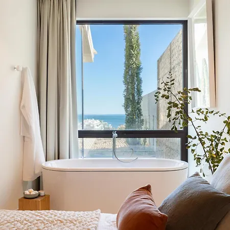 Leiro Residences Hotel