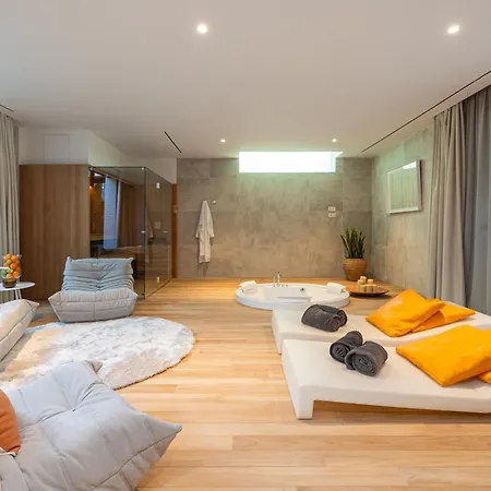 Hotel Leiro Residences 5*