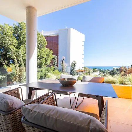 Hotel Leiro Residences